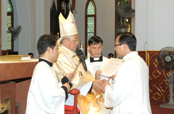 TGP.HÀ NỘI Thánh lễ truyền chức Phó tế