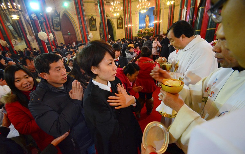 chinese-Dân số Công giáo thế giới đã tăng hơn 400 triệu kể từ năm 1980